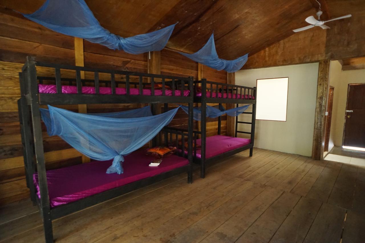 Suns Of Beaches Hostel Кох Ронг Айлънд Екстериор снимка