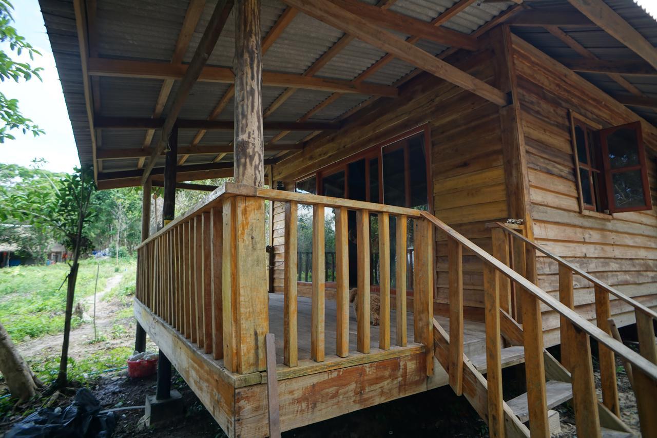 Suns Of Beaches Hostel Кох Ронг Айлънд Екстериор снимка